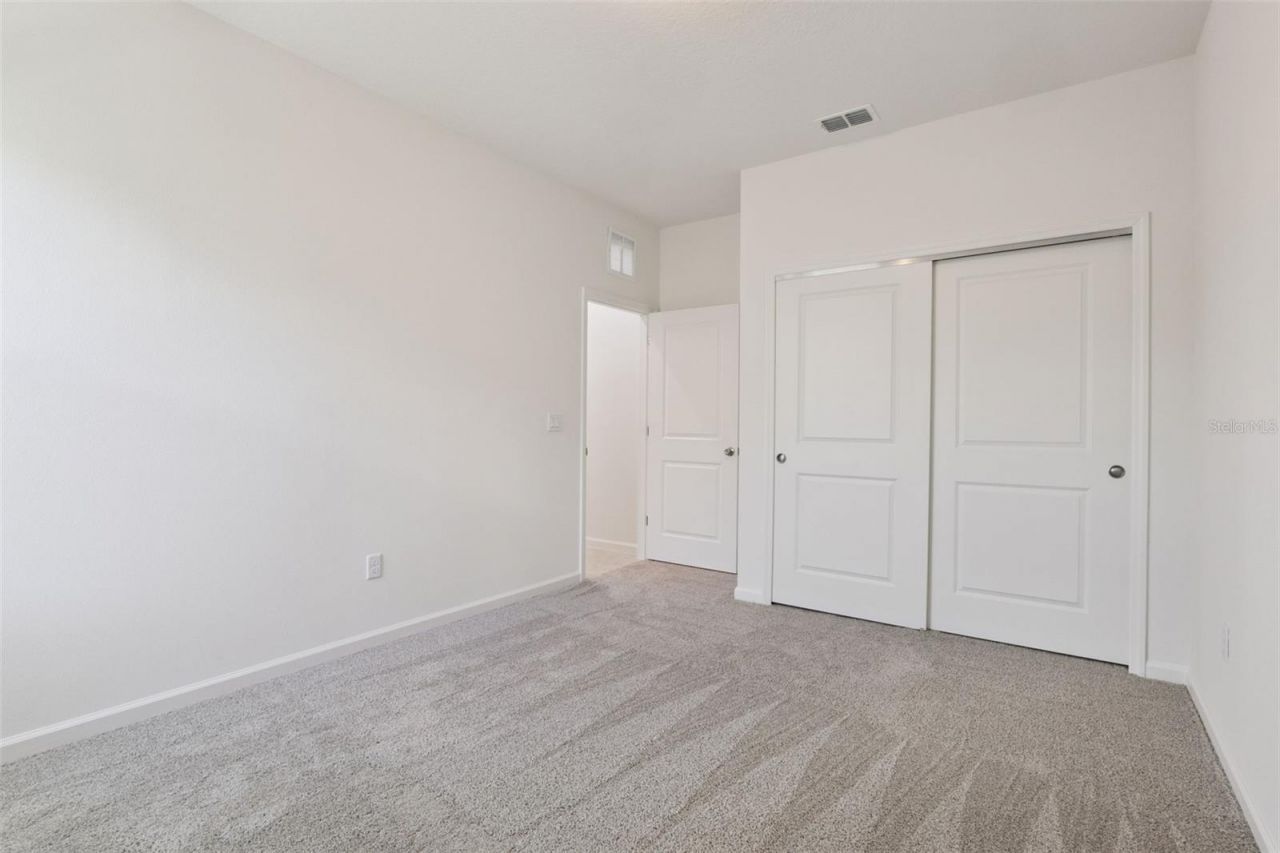 3704 Watercliff Circle, Grand Island, FL 32735 Photo