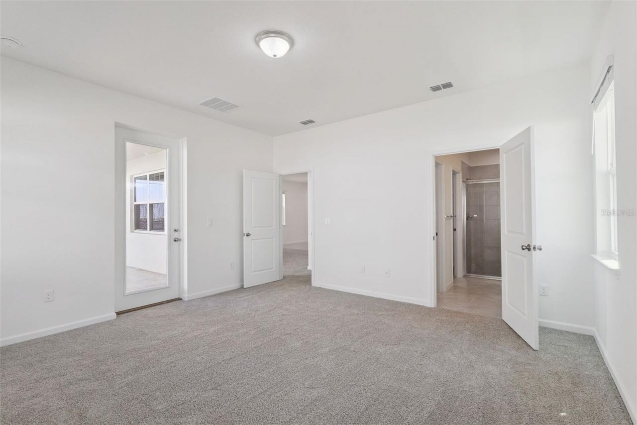 3704 Watercliff Circle, Grand Island, FL 32735 Photo