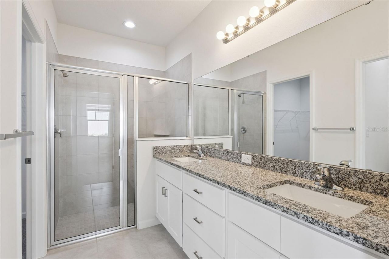 3704 Watercliff Circle, Grand Island, FL 32735 Photo