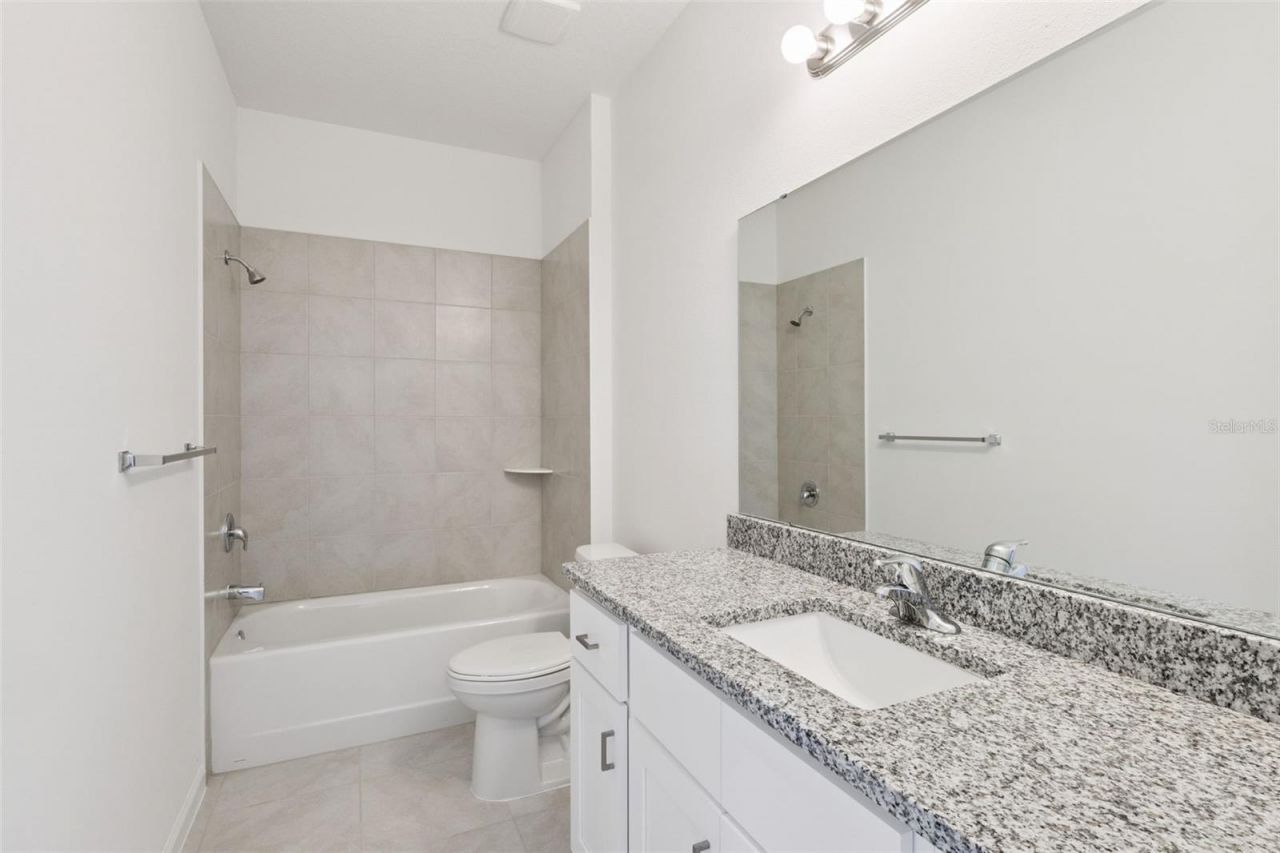 3704 Watercliff Circle, Grand Island, FL 32735 Photo