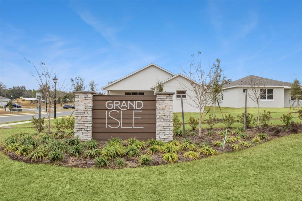 3704 Watercliff Circle, Grand Island, FL 32735 Photo