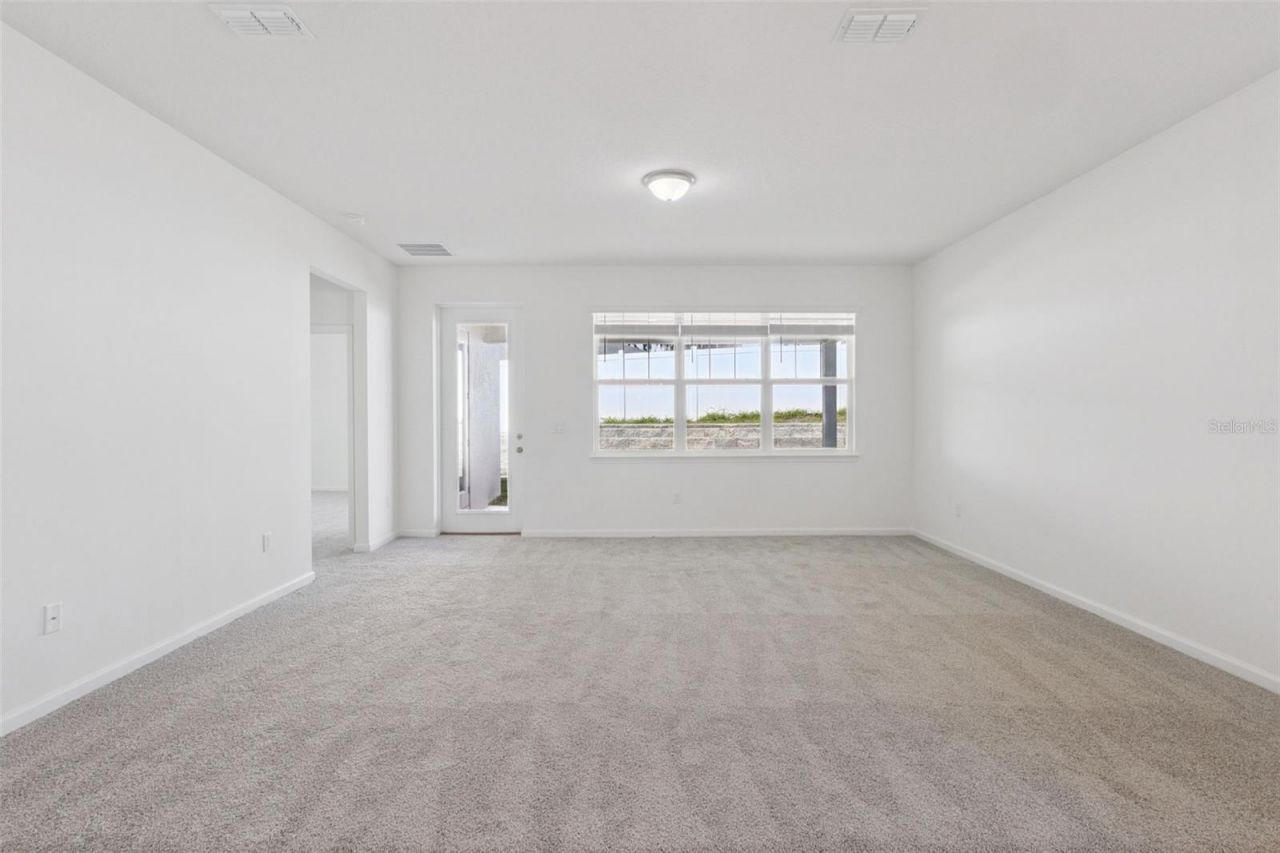 3704 Watercliff Circle, Grand Island, FL 32735 Photo