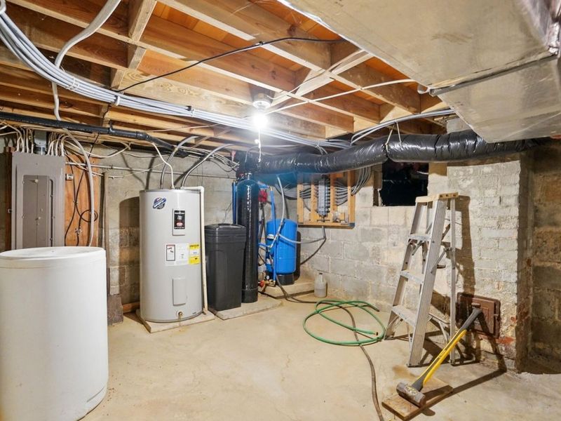 5870 Brook Road NW, Baltimore, OH 43105 Photo 38