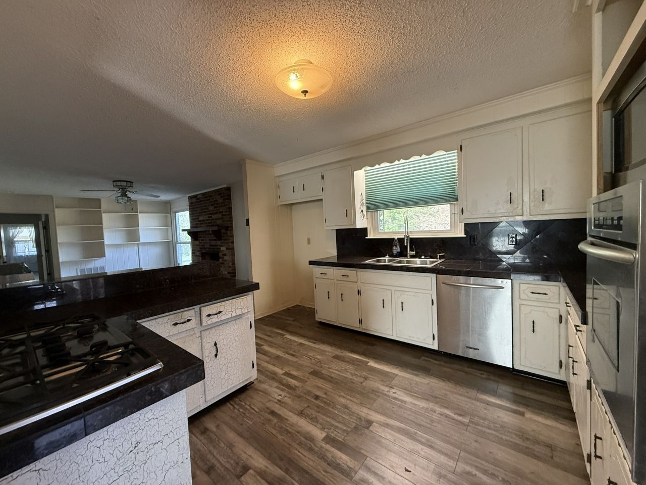 503 Wingate Dr, Clarksville, TN 37043 Main Photo