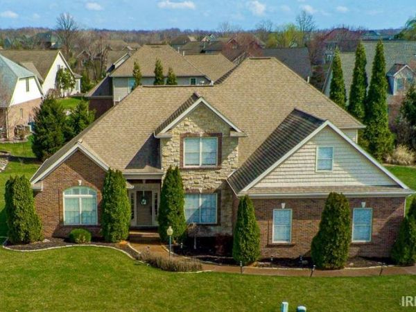 2084 LONG COVE Circle, Newburgh, IN 47630