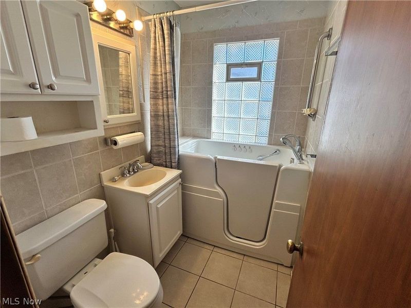 4159 E 150th Street, Cleveland, OH 44128 Photo 9