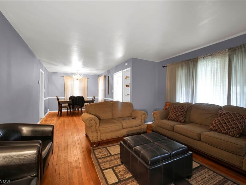 336 E 222nd Street , Euclid, OH 44123 Photo 4