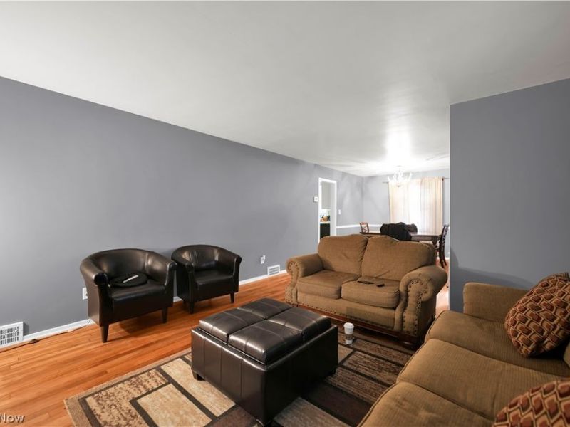 336 E 222nd Street , Euclid, OH 44123 Photo 5