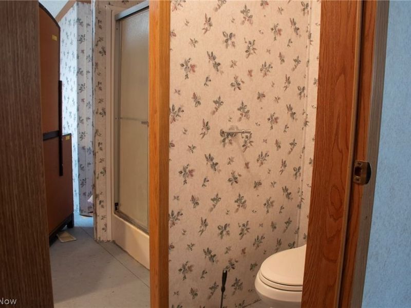 17607 Halleys, Pleasant City, OH 43772 Photo 11