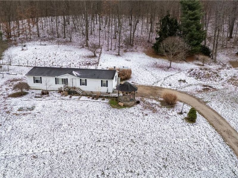 17607 Halleys , Pleasant City, OH 43772 Photo 3