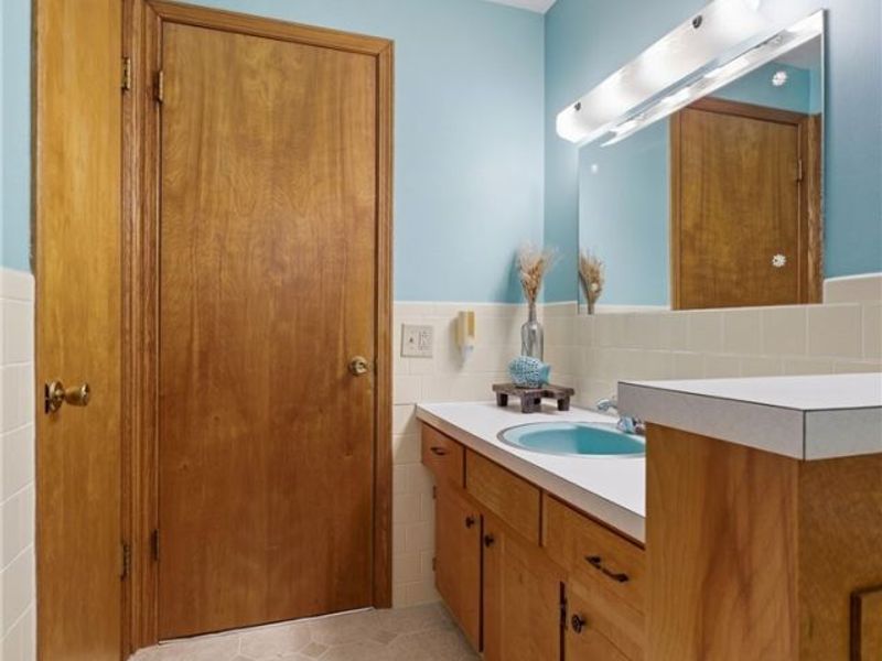 1709 Edmar Street, Louisville, OH 44641 Photo 22