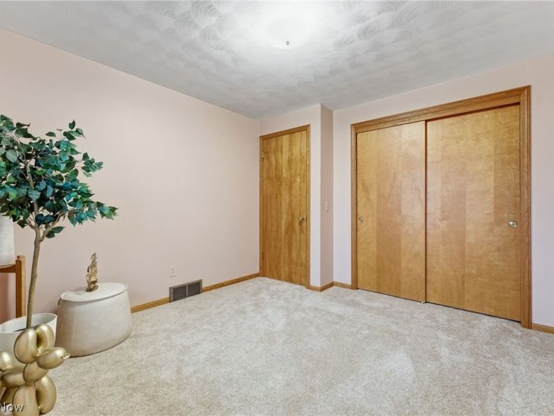 1709 Edmar Street, Louisville, OH 44641 Photo 29