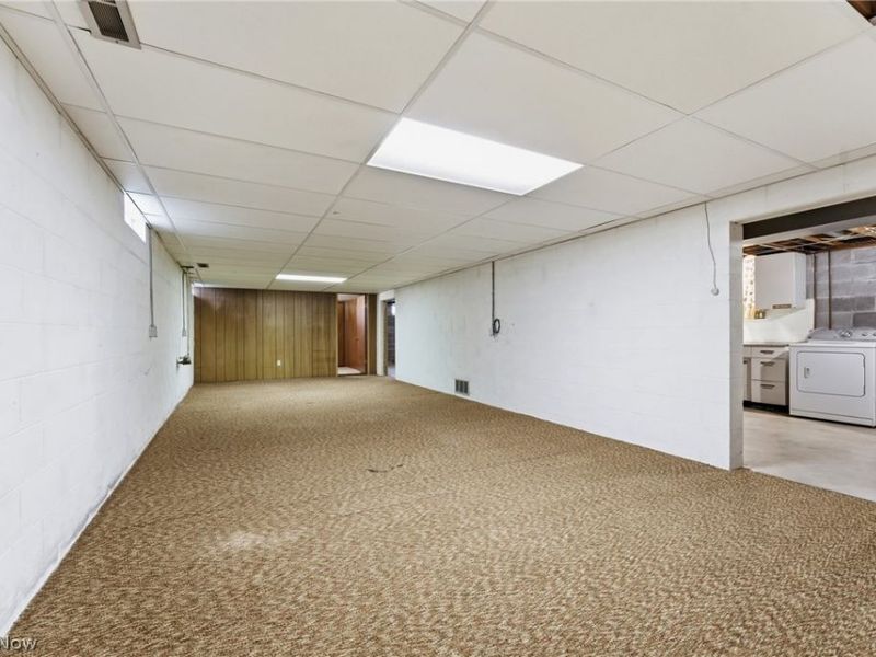 1709 Edmar Street, Louisville, OH 44641 Photo 32