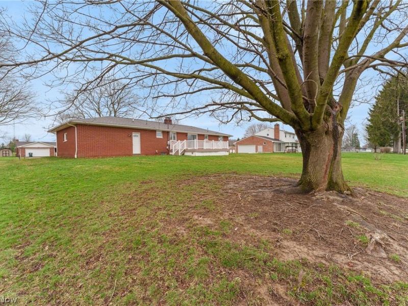 1709 Edmar Street, Louisville, OH 44641 Photo 5