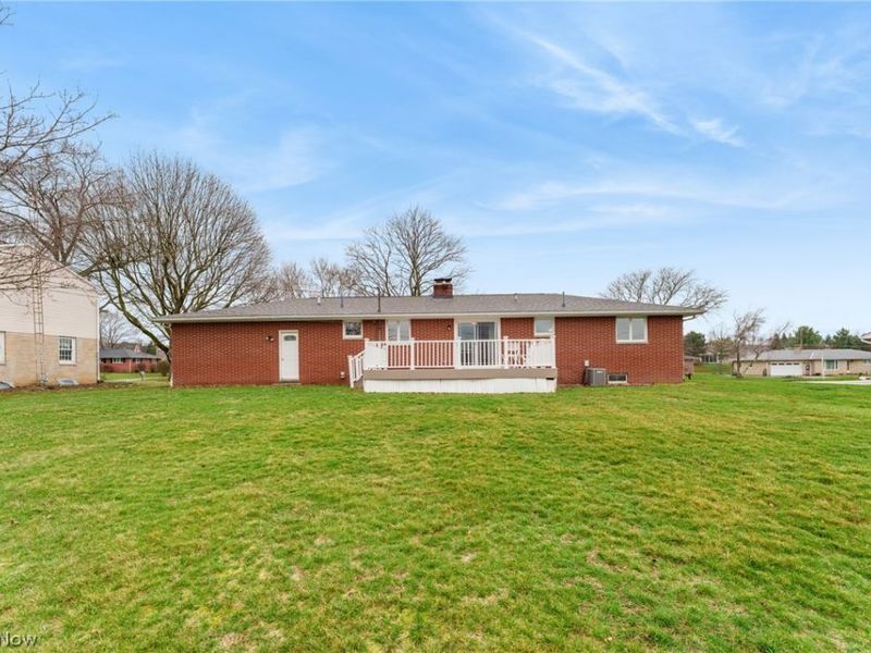 1709 Edmar Street, Louisville, OH 44641 Photo 6