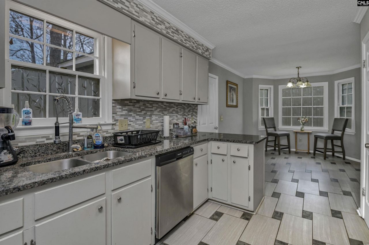 3 Hedgefield Court Photo 4