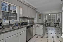 3 Hedgefield Court photo 4