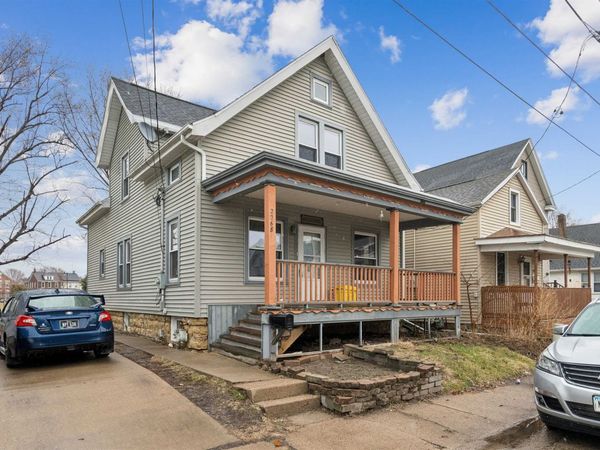 2268 Washington Street, Dubuque, IA 52001