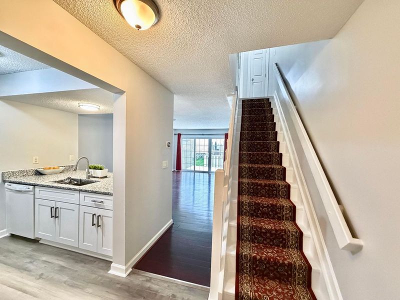 2544 Maxim Lane, Unit 37C, Columbus, OH 43235 Photo 4