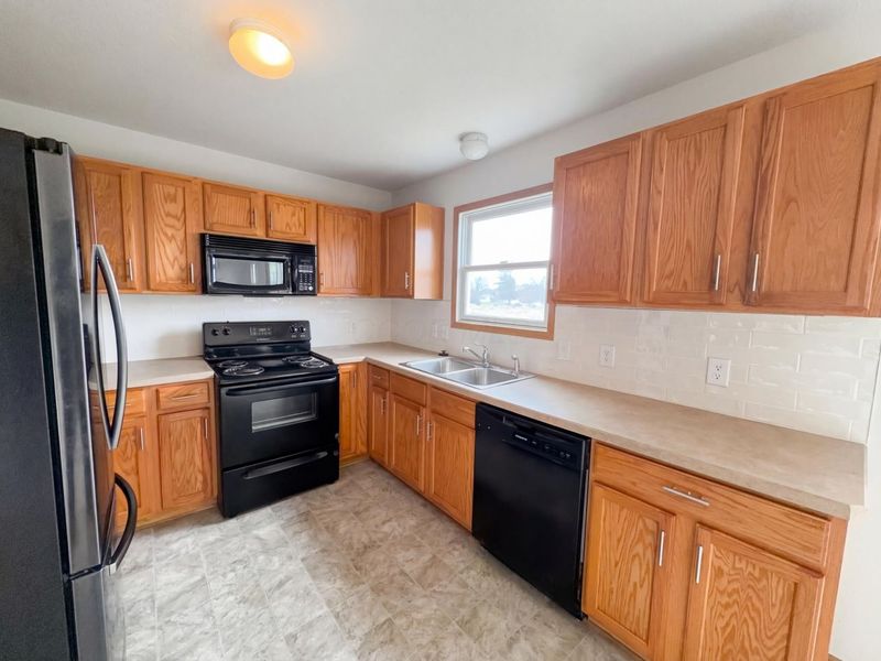 3847 Pendent Lane, Columbus, OH 43207 Photo 2