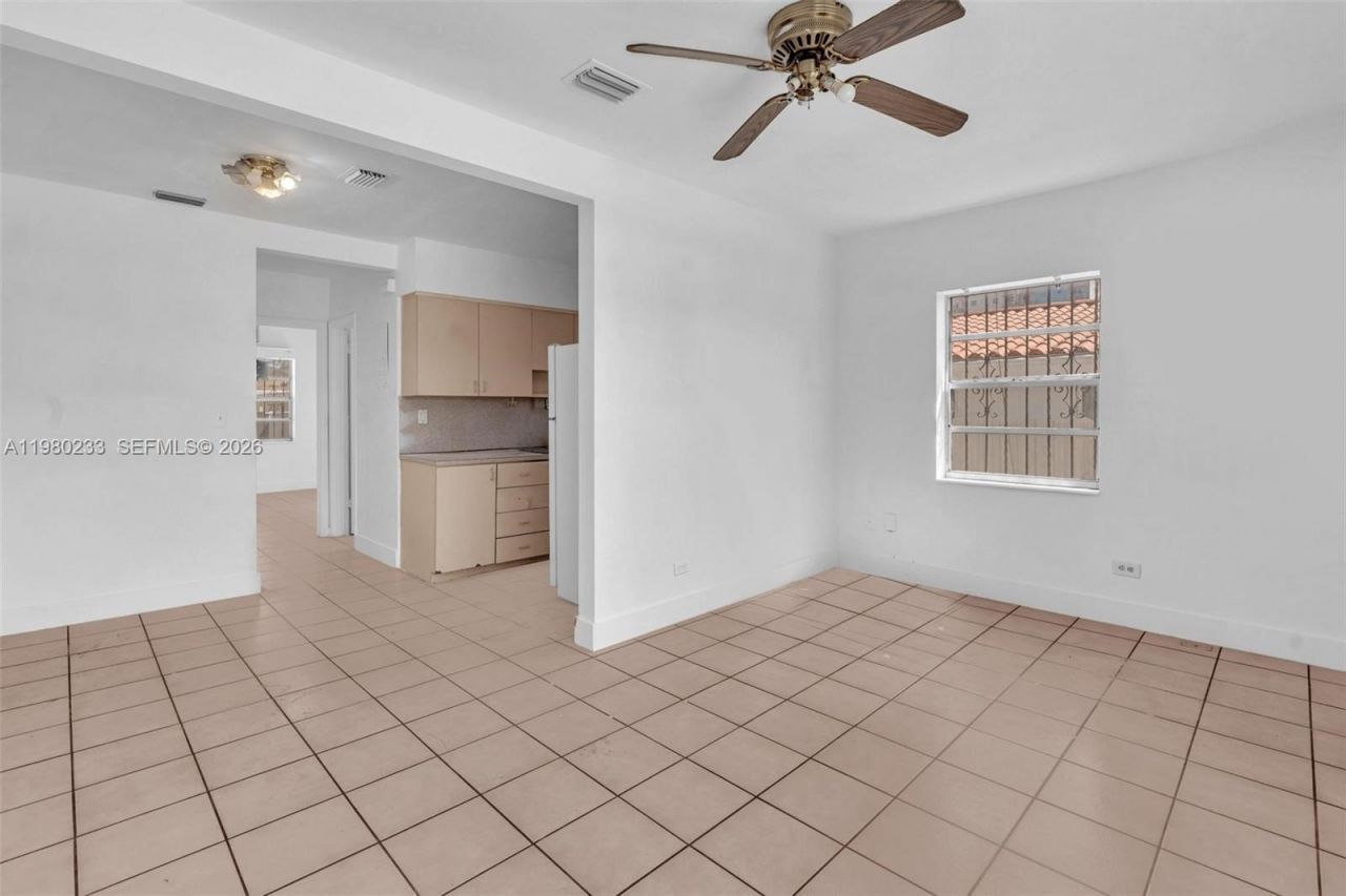 2835 SW 24th St, Unit 1, Miami, FL 33145 Photo