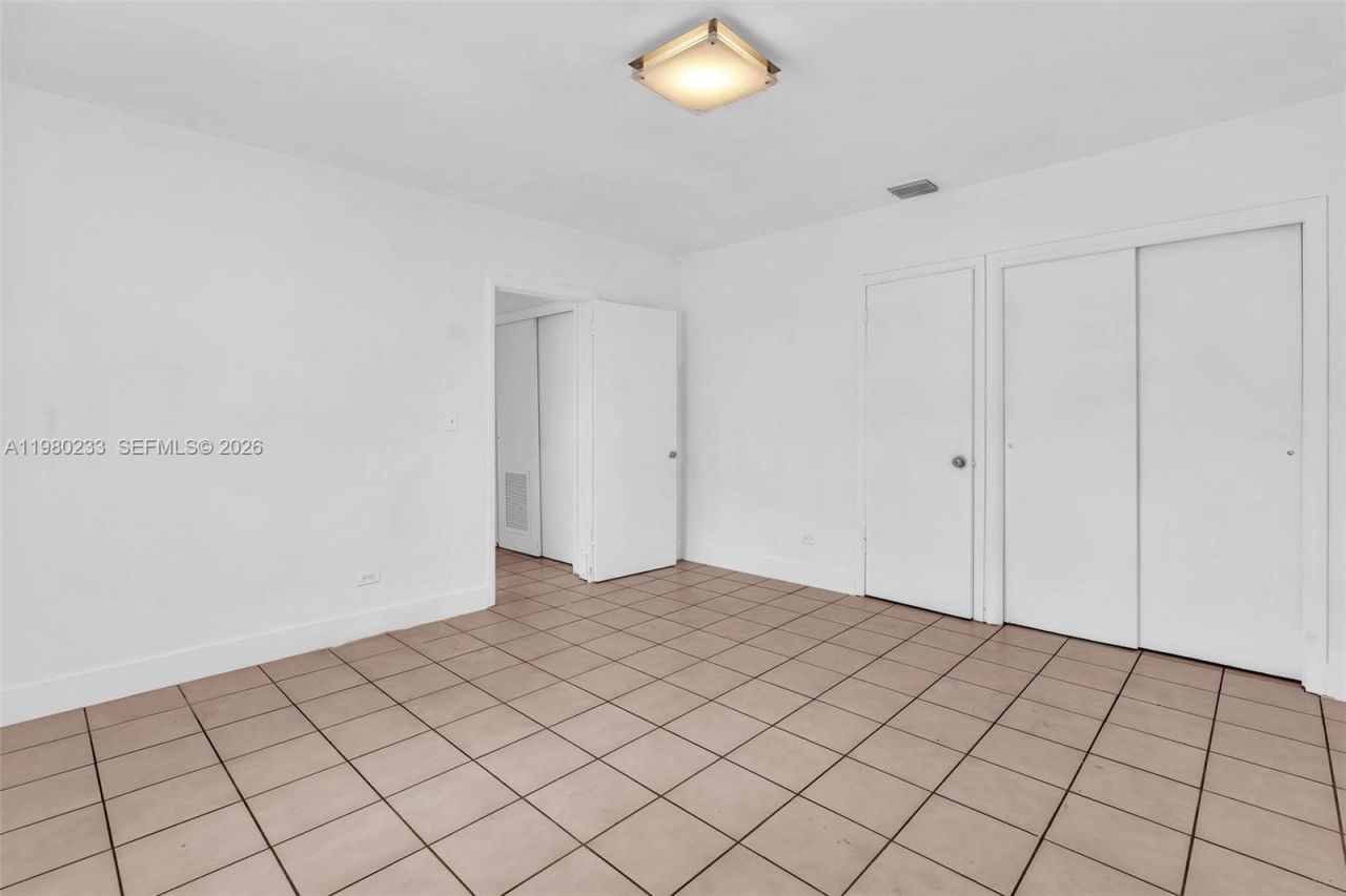 2835 SW 24th St, Unit 1, Miami, FL 33145 Photo