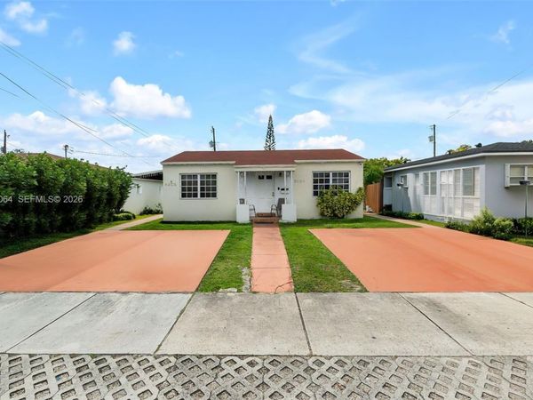 3250 NW 14th Ter , Miami, FL 33125