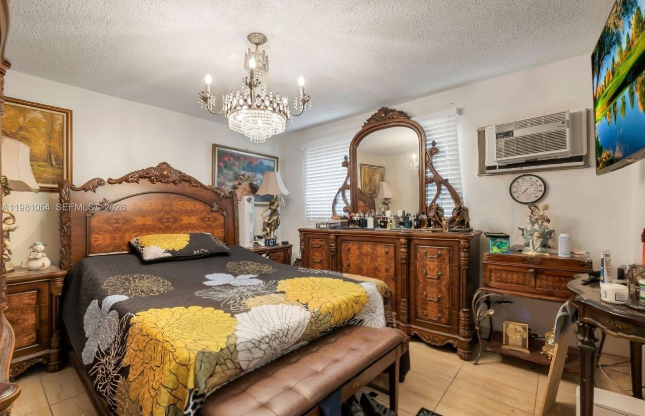 3250 NW 14th Ter , Miami, FL 33125 Photo