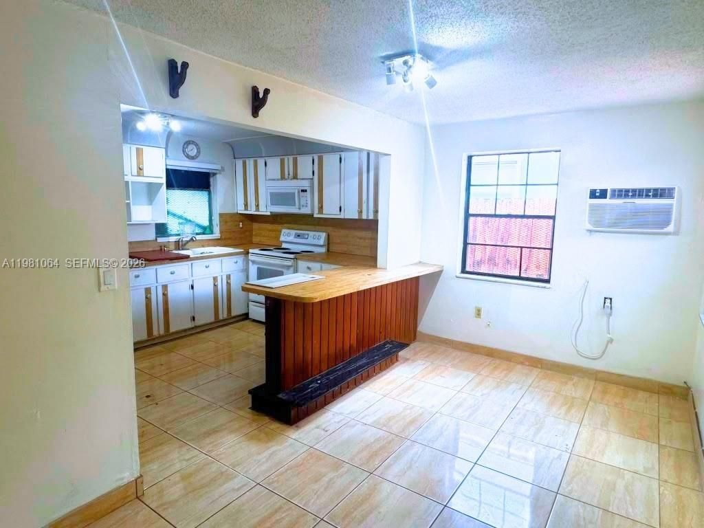 3250 NW 14th Ter, Miami, FL 33125 Photo