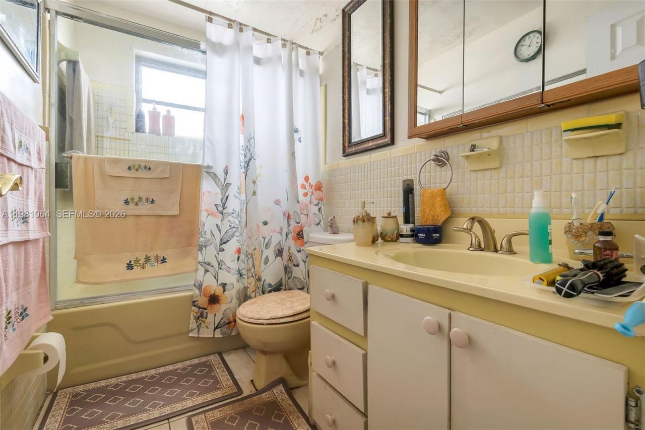 3250 NW 14th Ter , Miami, FL 33125 Photo