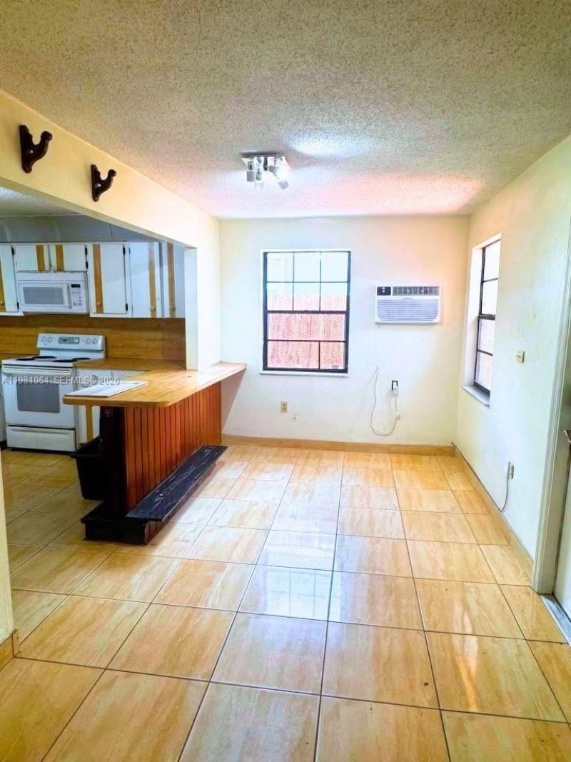 3250 NW 14th Ter, Miami, FL 33125 Photo