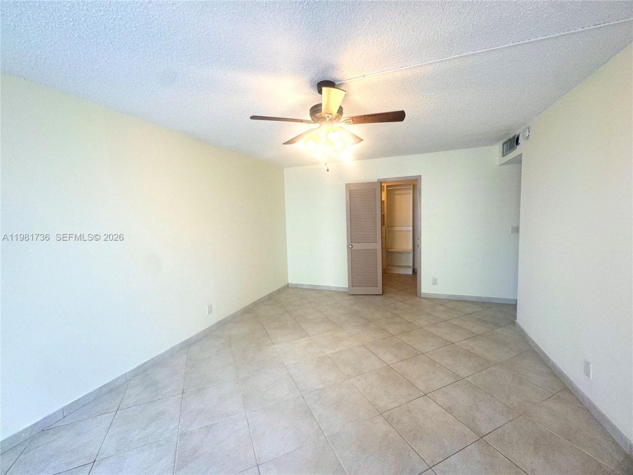 2049 S Ocean Dr , Unit 806, Hallandale Beach, FL 33009 Photo