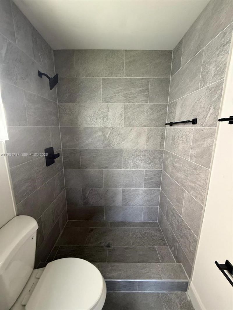 2810 NW 9th Ct, Fort Lauderdale, FL 33311 Photo