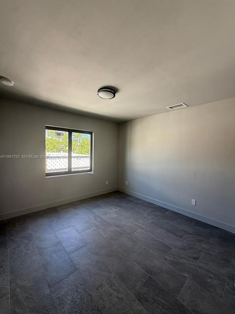 2810 NW 9th Ct, Fort Lauderdale, FL 33311 Photo