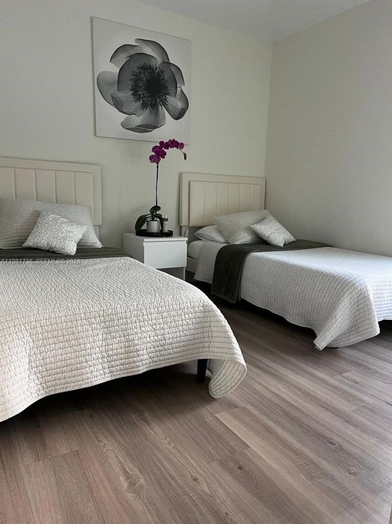 16 NW 10 Avenue, Cape Coral, FL 33993 Photo