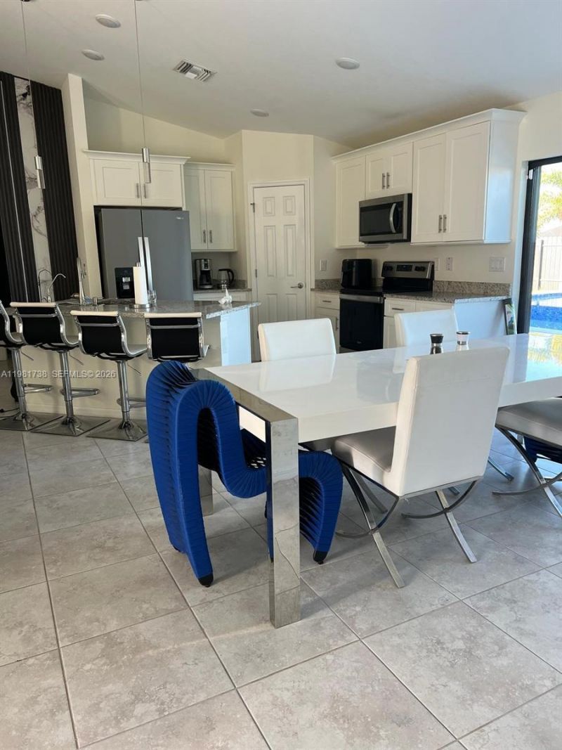 16 NW 10 Avenue, Cape Coral, FL 33993 Photo