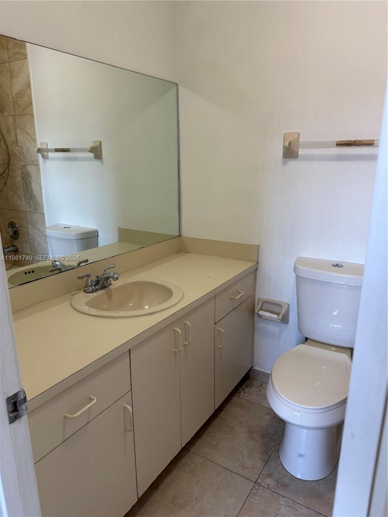 8851 NW 119th St , Unit 2213-2, Hialeah Gardens, FL 33018 Photo