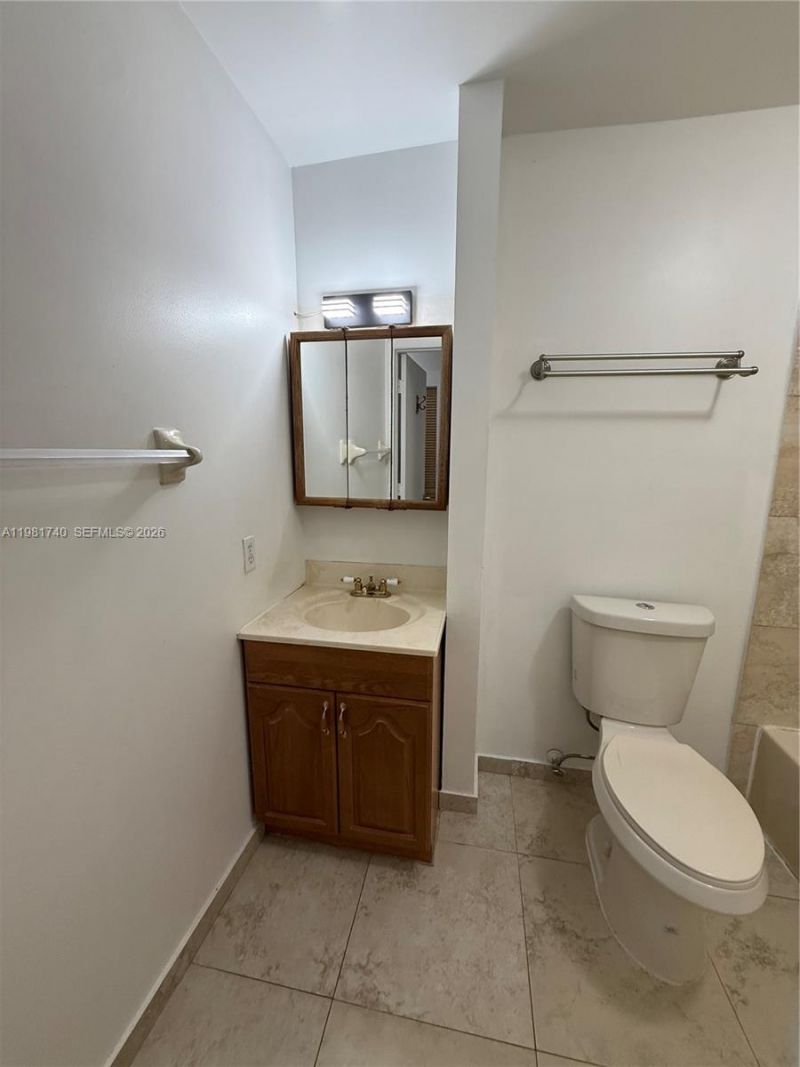 8851 NW 119th St , Unit 2213-2, Hialeah Gardens, FL 33018 Photo