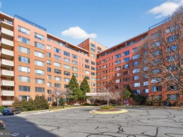 1121 ARLINGTON BOULEVARD , Unit 207, ARLINGTON, VA 22209