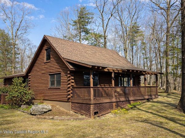 380 Easy Street, Catskill, NY 12414