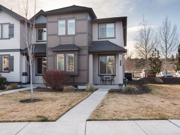 3179 SW 28th Street, Redmond, OR 97756