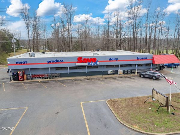 1182 E Main Street , Parsons, TN 38363