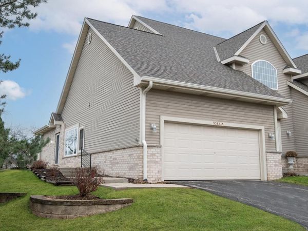 1084 Quinlan DRIVE, Unit A, Pewaukee, WI 53072