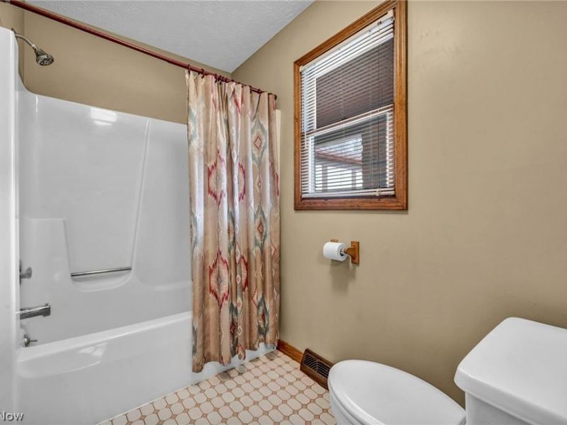 5810 Ely Vista Drive, Parma, OH 44129 Photo 24