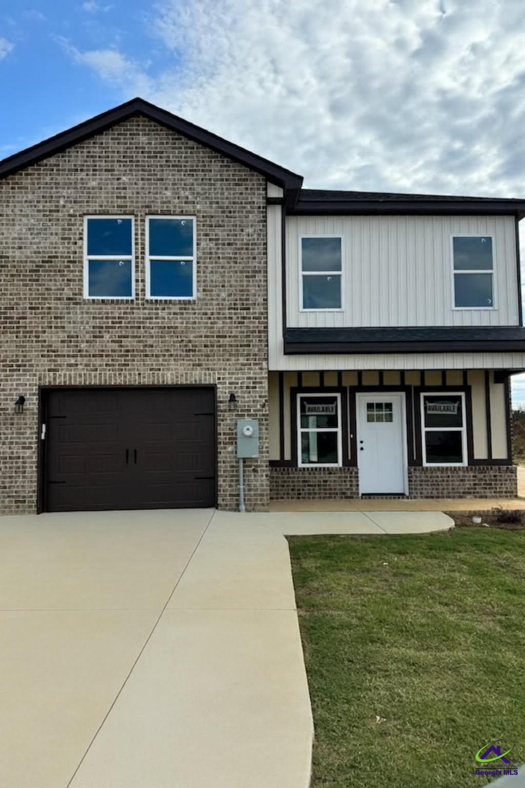 262 Beau Claire Circle, Byron, GA 31008 Main Photo