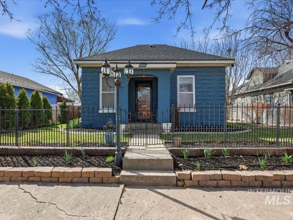 1214 Everett St, Caldwell, ID 83605