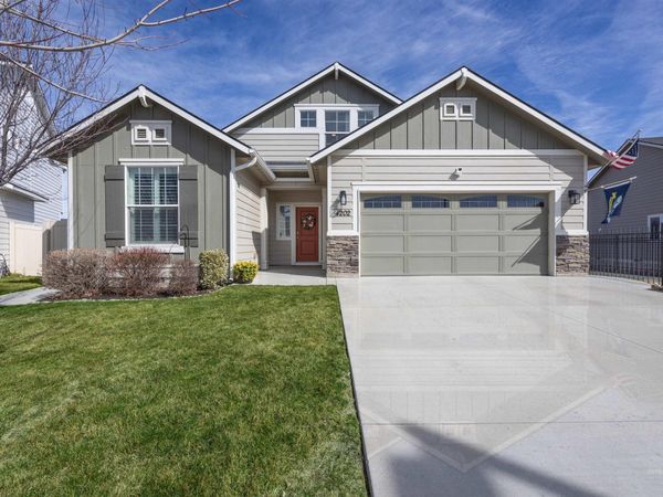 4202 W Peak Cloud Dr, Meridian, ID 83642