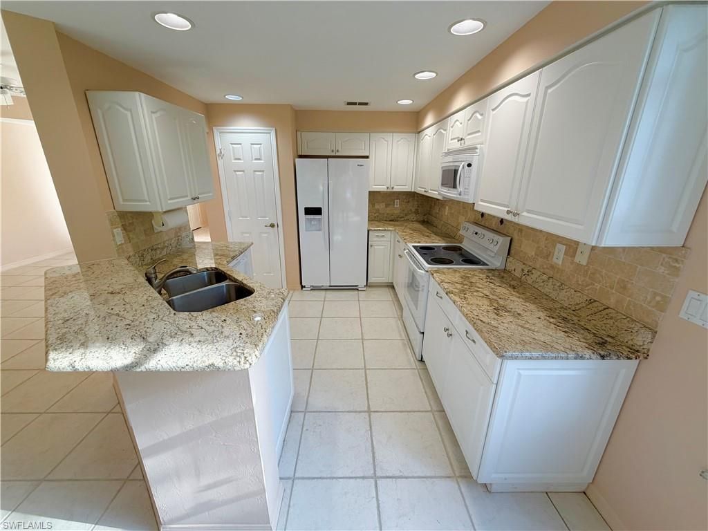 27021 Oakwood Lake Dr, Unit 101, Bonita Springs, FL 34134 Photo