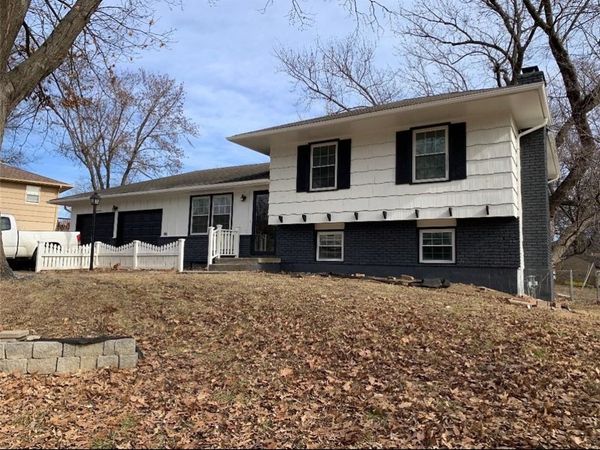 4907 Crescent Avenue, Kansas City, MO 64133