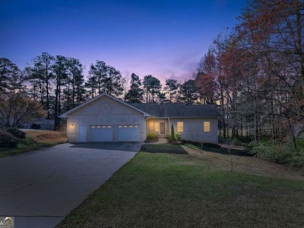 8993 Dornoch Circle, Winston, GA 30187
